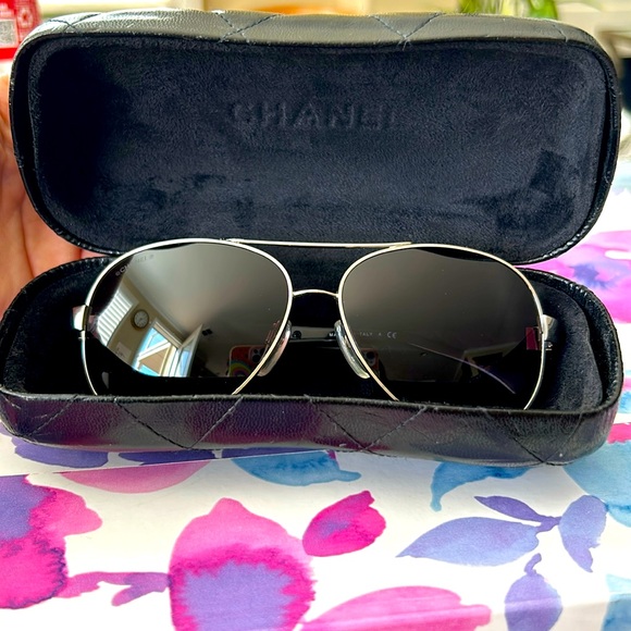 *FLASH SALE* • Authentic CHANEL Aviator Sunglasses • - Picture 2 of 11